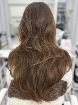 アマトウキョウスマートサロン(AMA TOKYO×Smart Salon) ヘーゼルベージュ　ブリーチなし　レイヤーカット　海外風