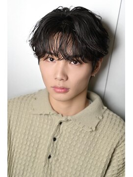 ルーシー 川越(LUCEY) センターパートフェザーパーマシャドウパーマメンズパーマ