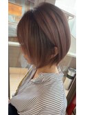 ピンクベージュ