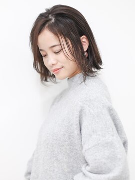 ケイリー(KAYLEE) *耳かけ透け感スタイル*