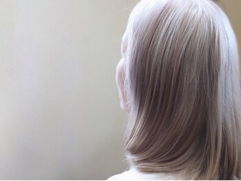 ルッソ(LUSSO)の写真/10年後も美しい髪であり続けるために…＊94%自然由来成分配合で髪と頭皮を保湿し、艶のある美しい髪へ♪
