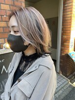 ヘアアトリエコモノ(hair l'atelier KoMoNo) 【2bleach】ホワイトベージュのアウターカラー