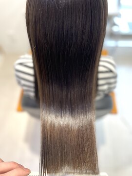 シャルマン 六町(CHARMANT) 髪質改善トリートメント×アッシュグレー