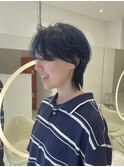 10代20代ウルフカットネイビーブルーショートカットレイヤー