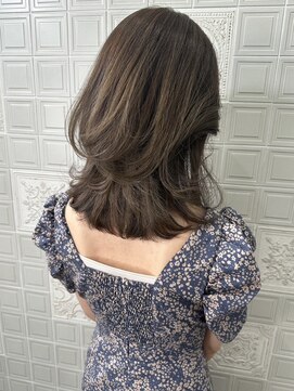 ルシエ 立川(LUCIE) くびれレイヤーミディアム