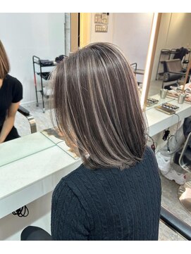 ブレンド 渋谷(BLend) ハイライトブルージュマチルダボブインナーグレージュ前髪