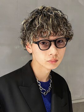 キャロルガーデンズ ボコカ 表参道(Carroll Gardens bococa) メンズマッシュ/パーマ/ハイライト