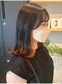 セミロング×イヤリングオレンジカラー