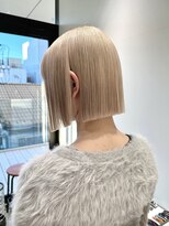 ホロ(hollo)&nbsp;切りっぱなしボブ_タッセルボブ_ハイトーンボブ