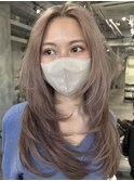 レイヤーボブハイライトブリーチレイヤーハイトーングレージュ