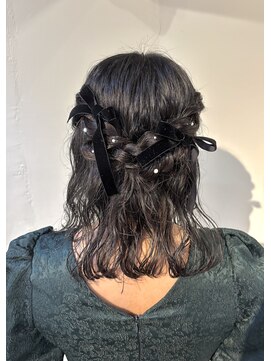 ヘルベチカ・ヘア(Helvetica hair) ヘアアレンジ/ハーフアップアレンジ/ミディアムパーマ