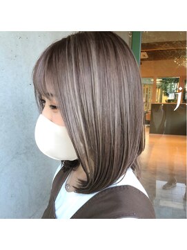 ヘアーブランド ジン フィール(HAIR BRAND Jin feel) ミルクティーベージュ×ホワイトハイライト【松山美容室】