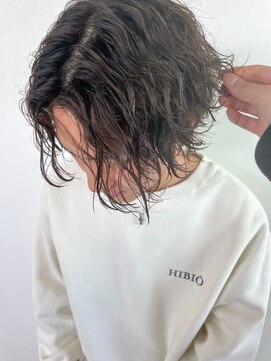 ヒビヲ(HIBIO) ツイストスパイラルパーマツーブロックメンズマッシュメンズヘア
