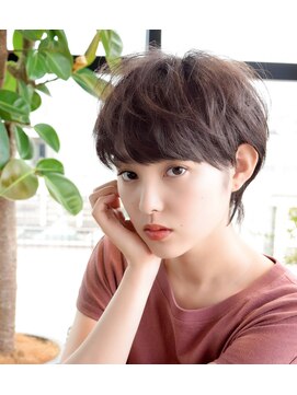 ハリス(Harris) ワンサイドショート/ボブ/ブランジュ/ダブルバンク 表参道/青山