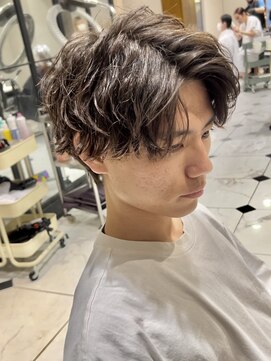 アンフィニー 銀座(ANFINI) 波巻きパーマメンズカット刈り上げなし前下がりアップバング