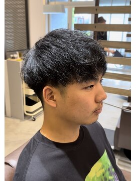 ノイセル(Noisyle) 前下がりマッシュツイストスパイラルパーマ