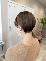 フラワーズ(Flowers)&nbsp;耳かけ　丸みショート　大人　20代　30代　40代　50代　横須賀