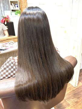 ユー(U.) 重すぎないシルエットで王道愛されロング♪