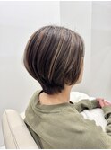 白髪ぼかしハイライト×ショートボブ