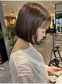 大人かわいいシースルーバングミニボブオリーブベージュ