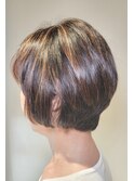 グラデーションショート×ハイライト×ヘアマニキュア