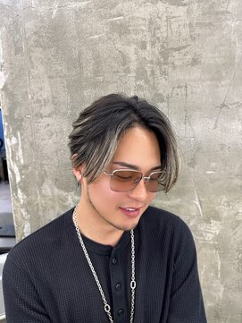 メンズサロン キング 枚方店(Men’s salon K!ng) ホワイトメッシュ/ツイスト/ツイスパ/パーマ/メンズ/眉毛