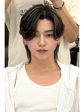 メンズサロン スライバイリアオオサカ(Sly By Ria OSAKA) センターパート/メンズメッシュ/ウルフヘア【梅田/大阪】