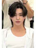 メンズサロン スライバイリアオオサカ(Sly By Ria OSAKA) センターパート/メンズメッシュ/ウルフヘア【梅田/大阪】