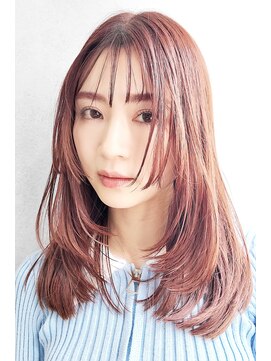 2025 透明感ピンクブラウンの柔らかレイヤーミディ