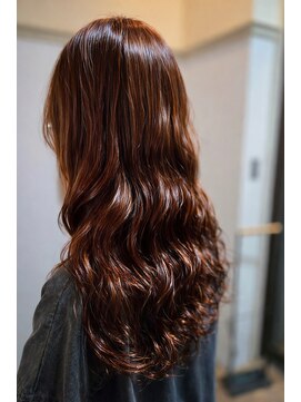 オズギュルヘア(Ozgur hair) こて巻き風ロングパーマ