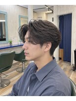ルートヘア 辻堂店&nbsp;20代30代メンズ/韓国風センターパート/毛流れパーマ