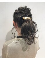 ヴァンクシー バイ ルナ(VANKCY by Luna) 【ネオリーブプラス 向ヶ丘遊園】ポニーテール ヘアアレンジ