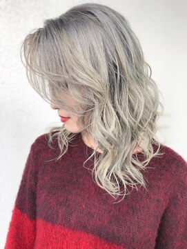 トルチェ(toRtue) シルバーグレー　から　シルバーミルクティー　の　グラデ