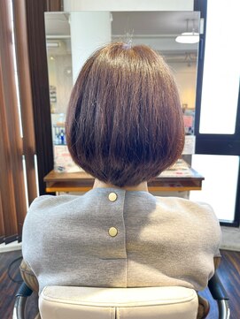 アトリエアルシュ(atelier ARCHE) 襟元スッキリ丸いシルエットショートボブ,小顔,後頭部ボリューム