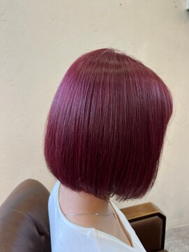 ナンバー エミライ 溝の口(N° emirai) 濃いめPink×ボブスタイル