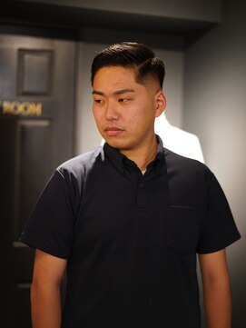 キングスマントーキョー 府中店(KINGSMAN TOKYO) ツーブロックマッシュ/波巻き/ハイライト/束感<理容室><府中駅>