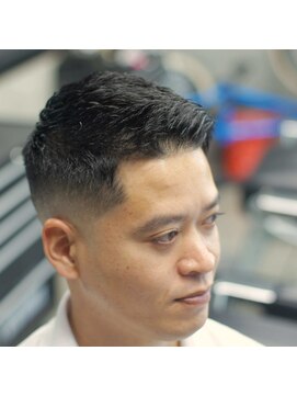 ワイズチョップガレージ(Y's CHOP GARAGE) クルーカット フェード