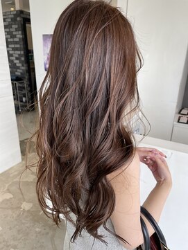 カットアンドトータルビューティ ヴァンキャトル(Cut&Total Beauty VINGT QUATRE) 透明感ロングスタイル