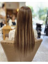 フツーロ 栄(FUTURO) プルエクステ