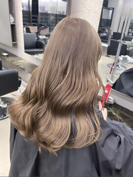 ペレ 栄店(PELE) 黒髪/グレーベージュ/レイヤーロング/ブリーチ/栄/名駅