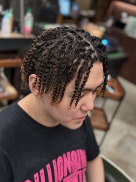 フォーコーナーズカットショップスリーセント 栄(FourCornersCutShop 3/cent) スプリングドレッド