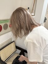 ヴィア 京都烏丸(Via)&nbsp;10代20代30代ブリーチミルクティーベージュハイトーンボブ