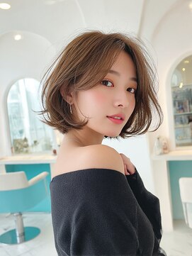 クレビア 名古屋(CreBiA) 透明感アッシュブラウン/ショートボブ/レイヤーカット