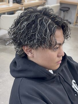 アイトーキョーリタ 渋谷(AI TOKYO Rita) ハイライト波巻きツイストスパイラルパーマシャドウパーマ眉毛