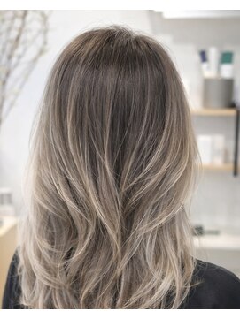 ハイク(HYKE) 赤み消しグレージュバレイヤージュ