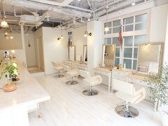 hair&make cure“atelier”【ヘアーアンドメイク キュアーアトリエ】