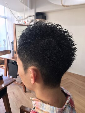 カナエ(CaNaE) ソフトモヒカンショート