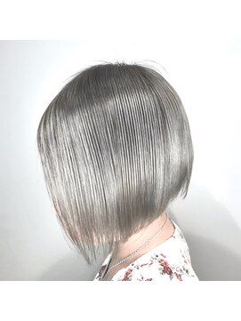 グラント(Grant) ホワイトシルバー