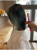 ライムグリーン