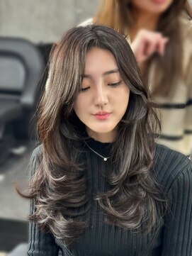 エッセンザ 梅田(ESSENZA) 海外レイヤーカット